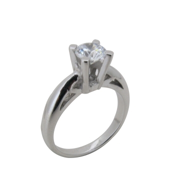 Brilliant stone Solitaire Engagement Ring